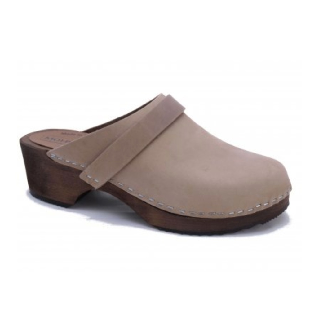 Moheda Emma Clogs Euro size 39 NWT